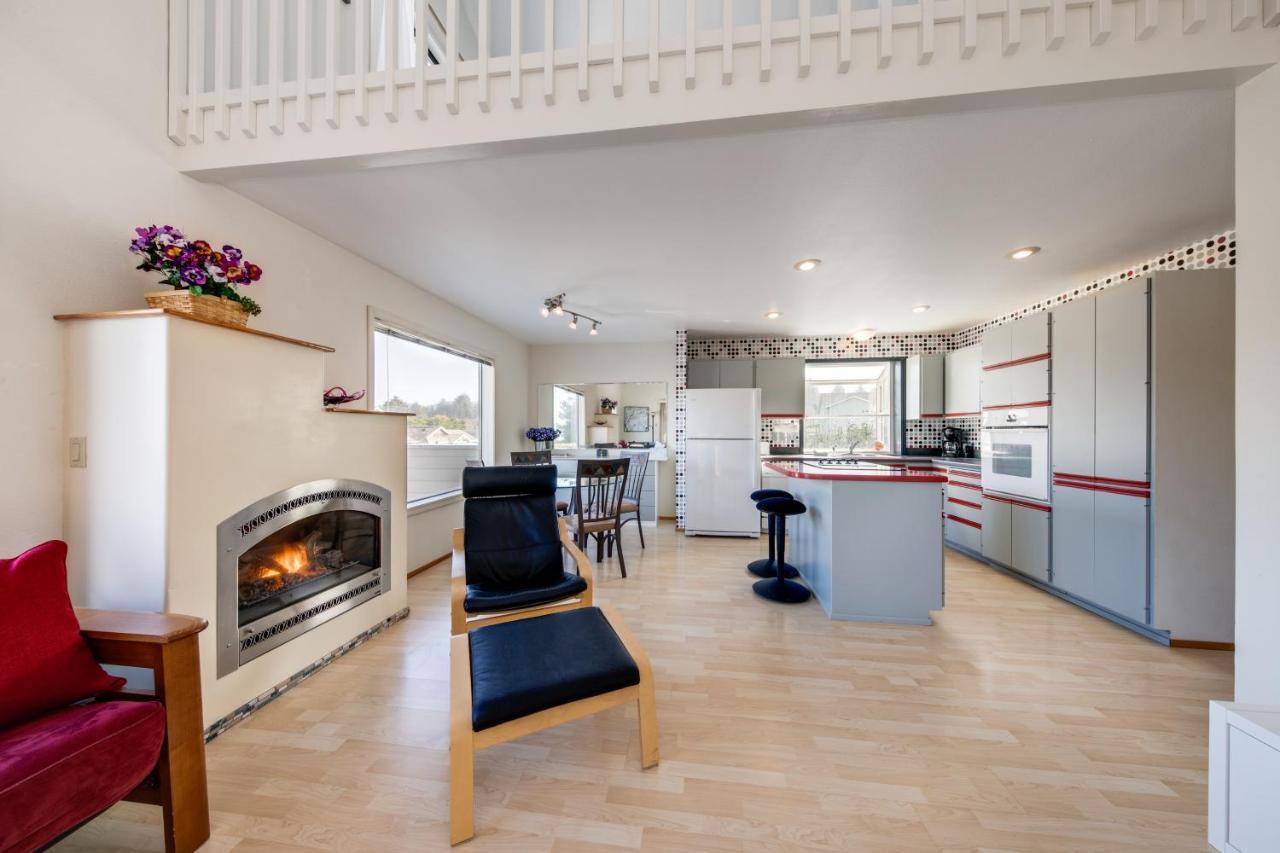 Coastal Dream Villa Depoe Bay Bagian luar foto